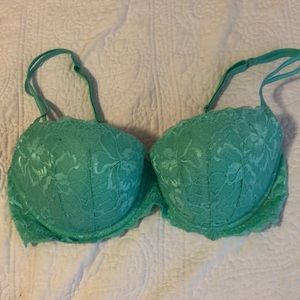 PINK VICTORIAS SECRET BRA